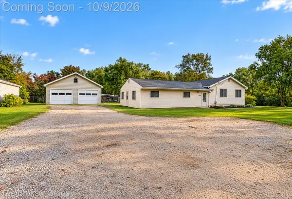 3380 W Hill Road, Flint, MI 48507