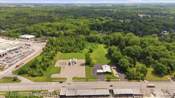 6075 Dixie Highway, Bridgeport, MI 48722