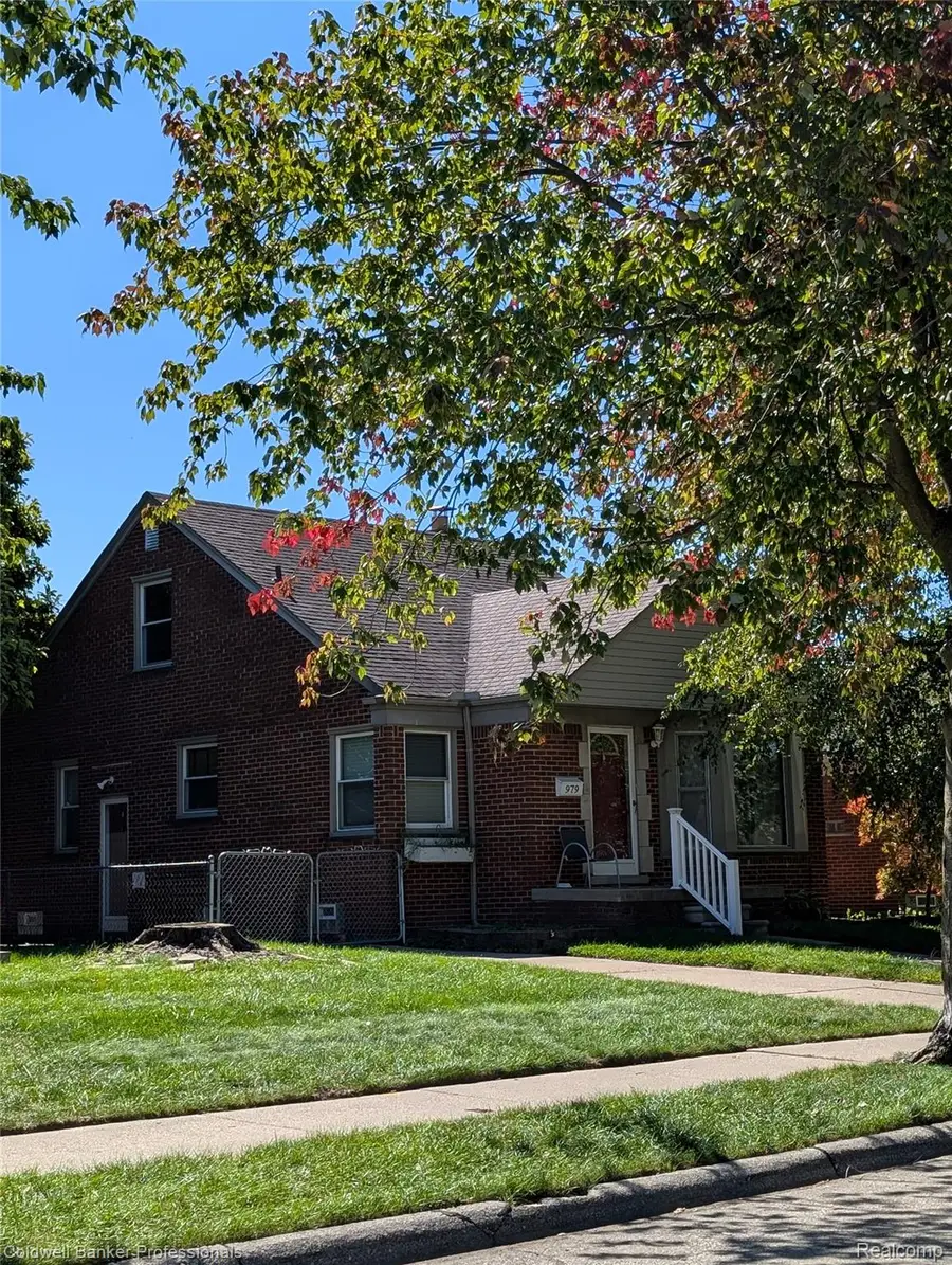 979 Liberty Avenue, Lincoln Park, MI 48146 - #2