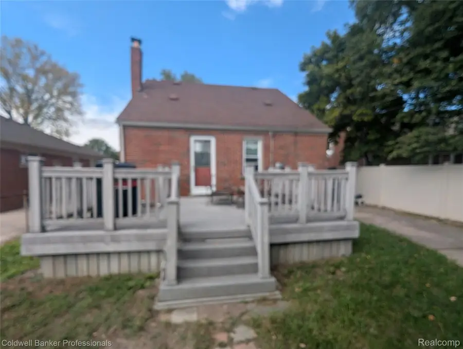 979 Liberty Avenue, Lincoln Park, MI 48146 - #3