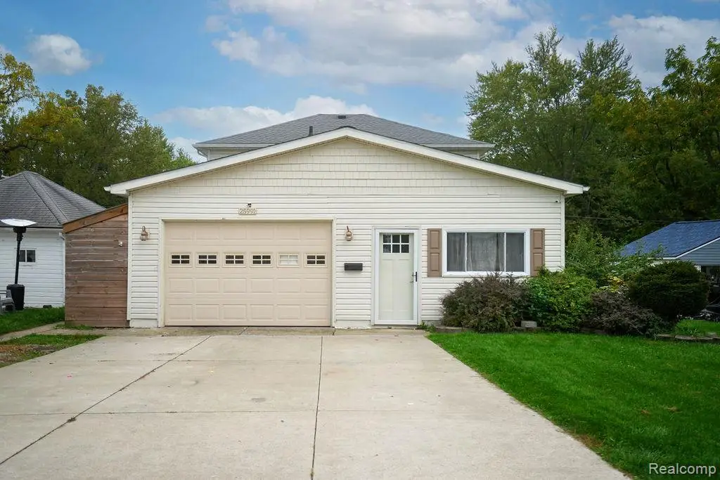 25991 E Huron River Drive, Flat Rock, MI 48134 - #1
