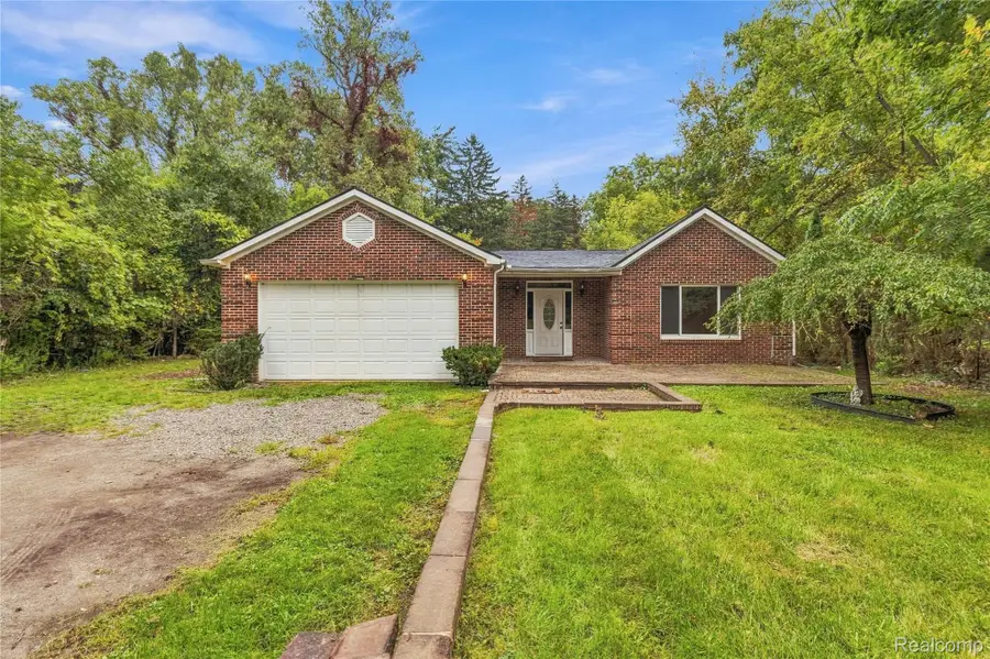 25348 Orchard Lake Road, Farmington Hills, MI 48336 - #2