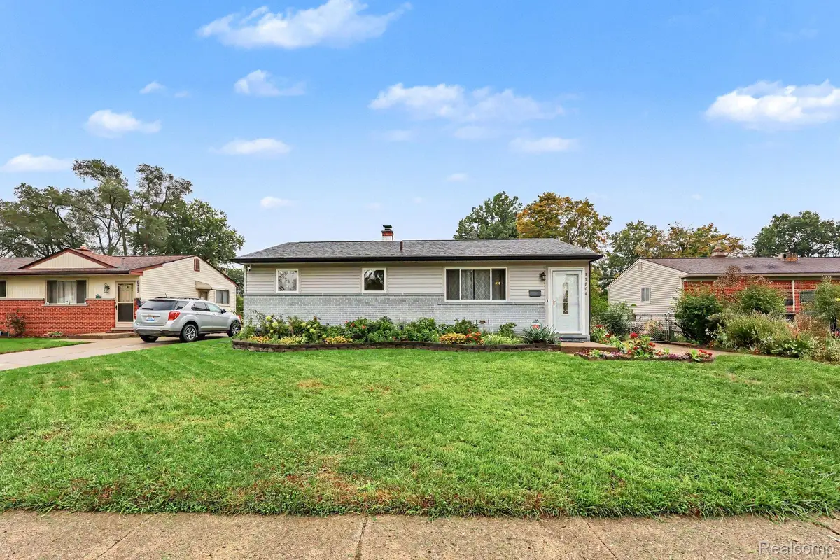 11804 Diehl Drive, Sterling Heights, MI 48313 - #1