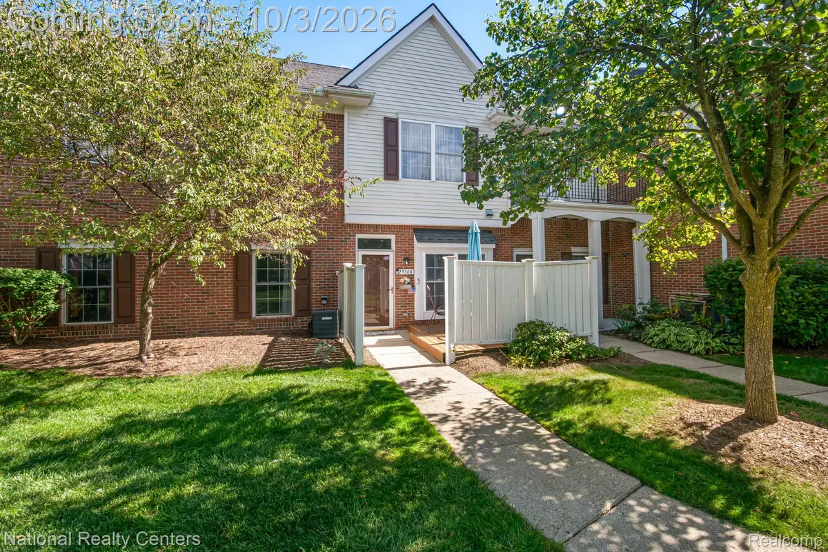 2936 Cottonwood Drive, Waterford, MI 48328 - #1
