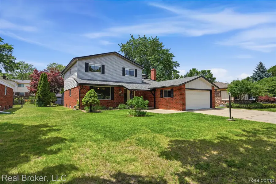 14385 Pere Street, Livonia, MI 48154 - #2