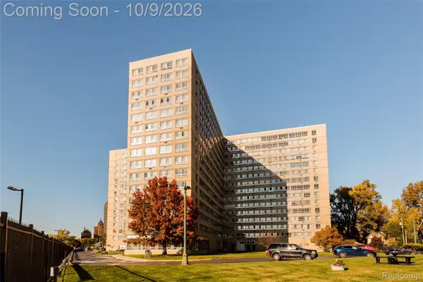 8900 Jefferson #726, Detroit, MI 48214