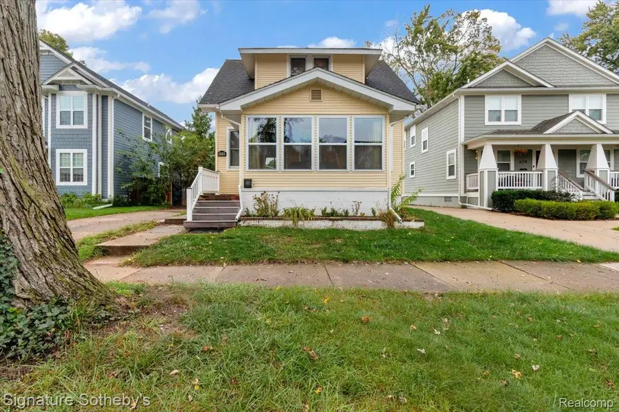634 S Vermont Avenue, Royal Oak, MI 48067 - #2