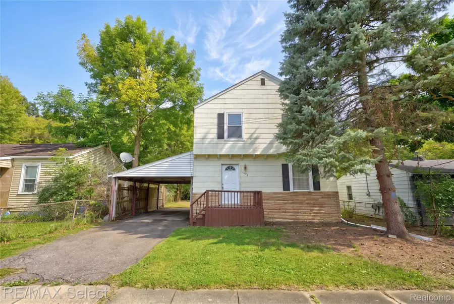 1404 Donovan Street, Burton, MI 48529 - #2