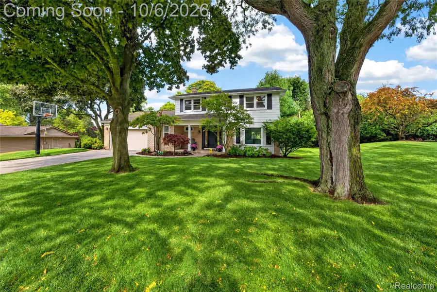 3646 Tyrconnel Trail, West Bloomfield, MI 48323 - #2