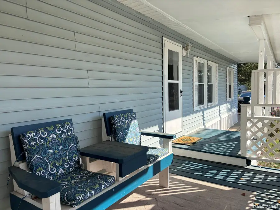 51 Green Valley Road, Flint, MI 48506 - #3