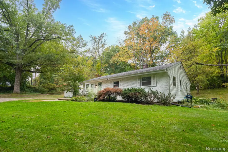 1775 Porter Road, White Lake, MI 48383 - #2