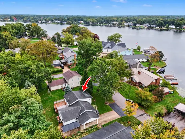 1564 Delmonte Street, WolverineLake, MI 48390