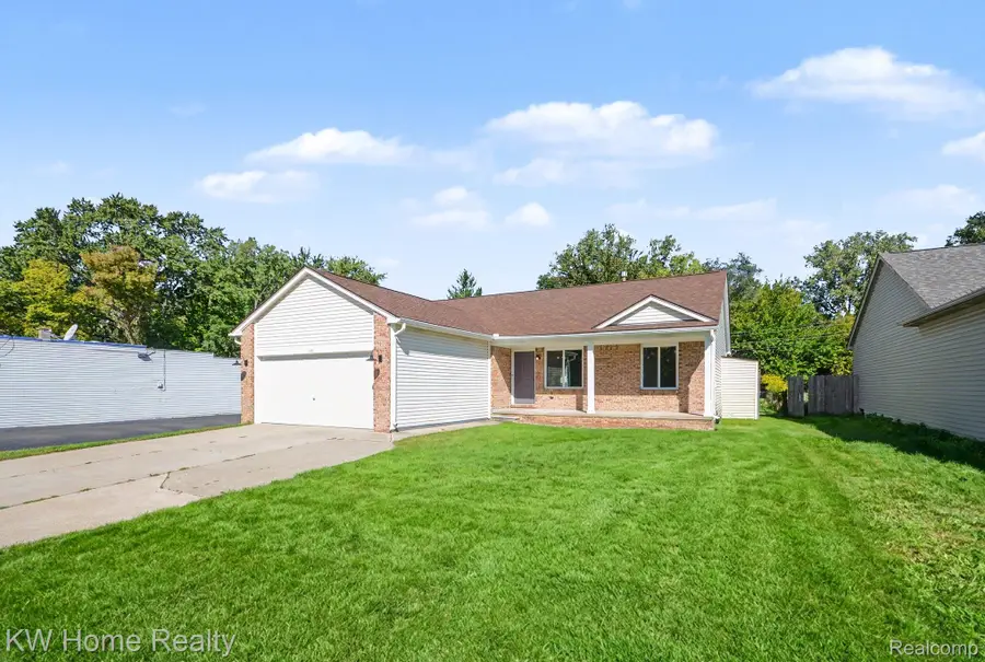 2383 E Maple Road, Troy, MI 48083 - #2