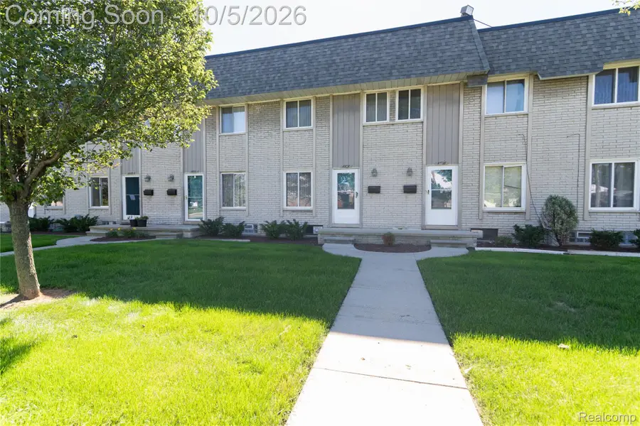 4268 15 Mile Road, Sterling Heights, MI 48310 - #2