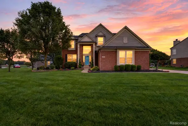 24686 Fairlawn Drive, FlatRock, MI 48134