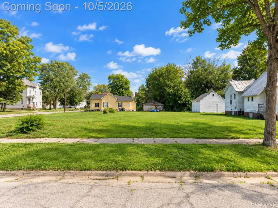 214 N Webster Street, Saginaw, MI 48602 - #2