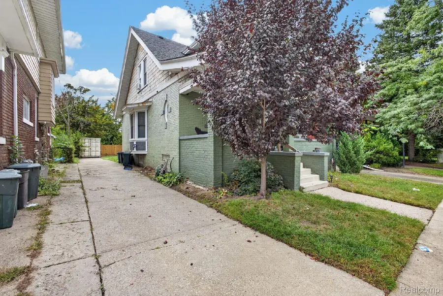 90 Richton Street, Highland Park, MI 48203 - #3