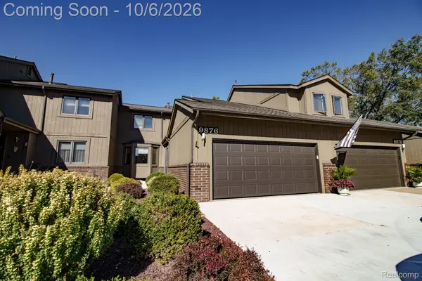 9876 Hawthorne Glen Drive, GrosseIle, MI 48138