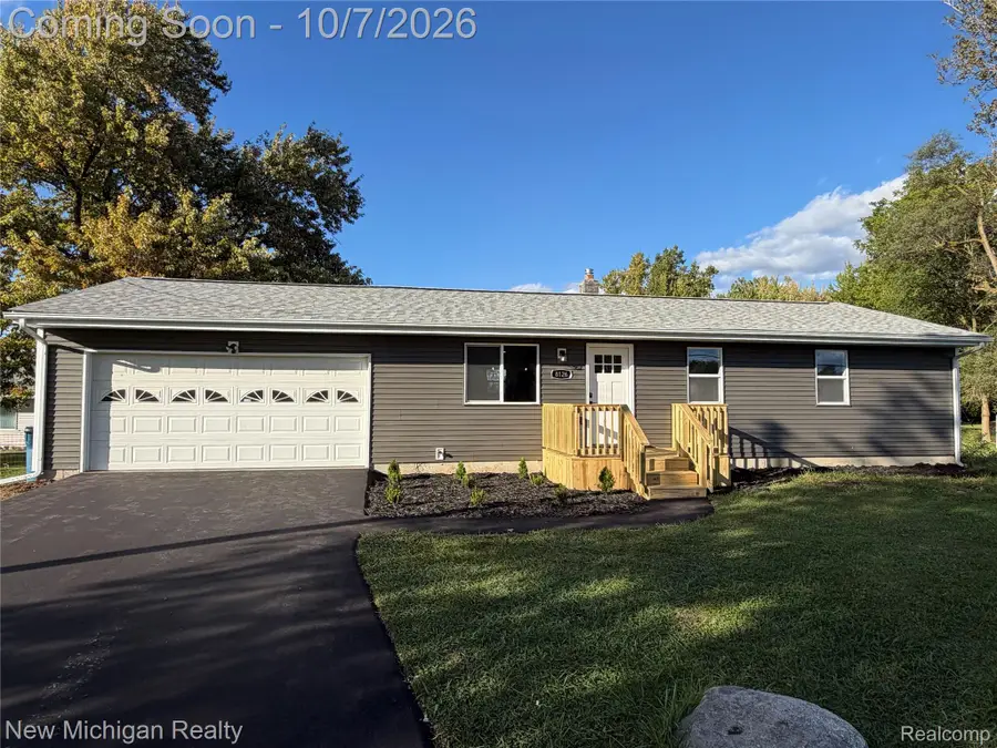 8126 Corunna Road, Flint, MI 48532 - #2