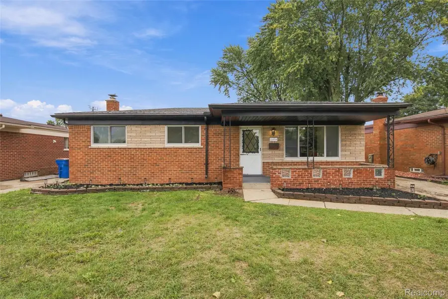 32654 Bunert Road, Warren, MI 48088 - #2