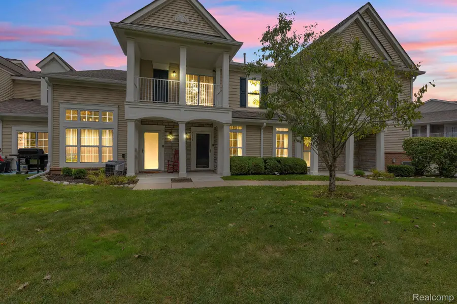 25592 Sun Sail Court, Harrison Township, MI 48045 - #2