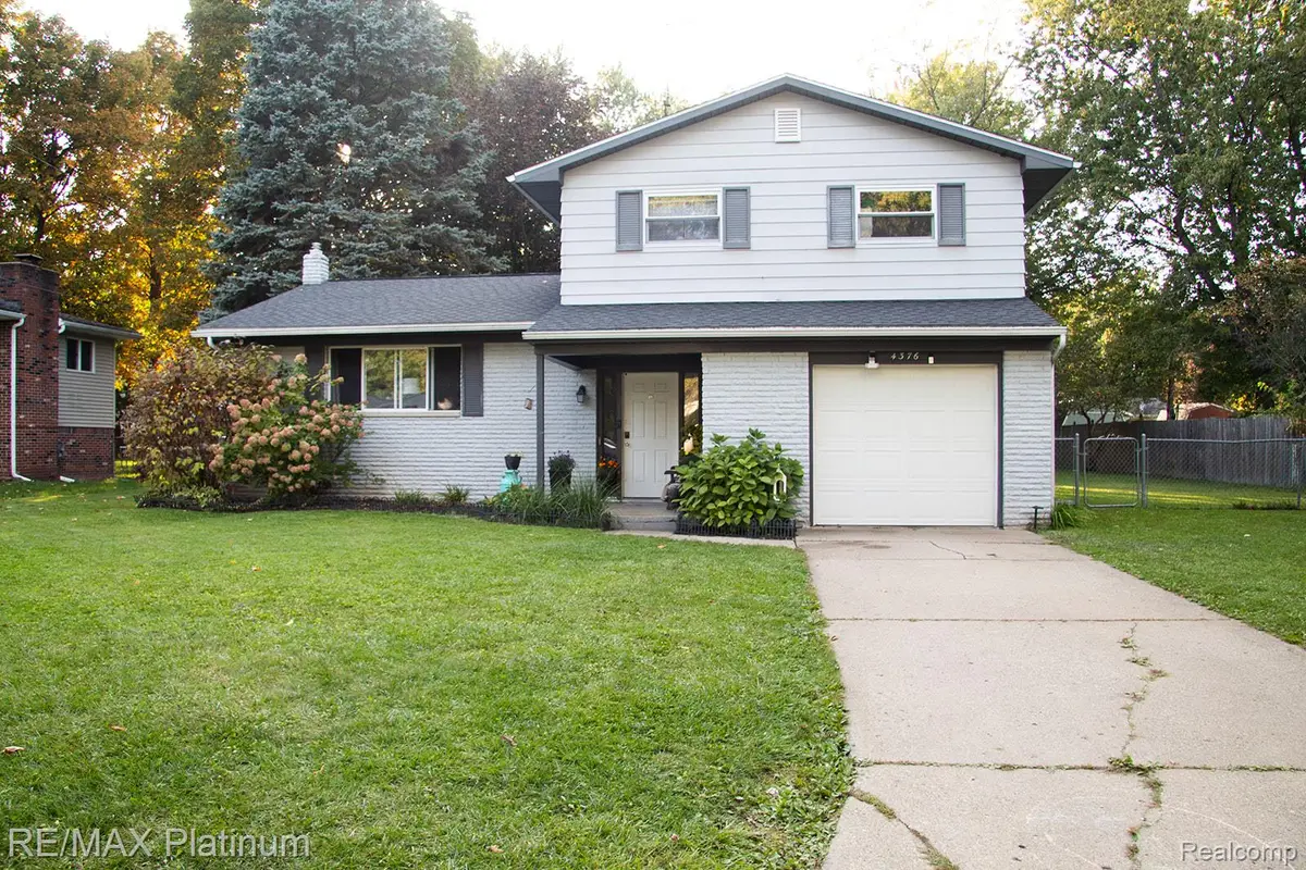 4376 Dixon Drive, Swartz Creek, MI 48473 - #1