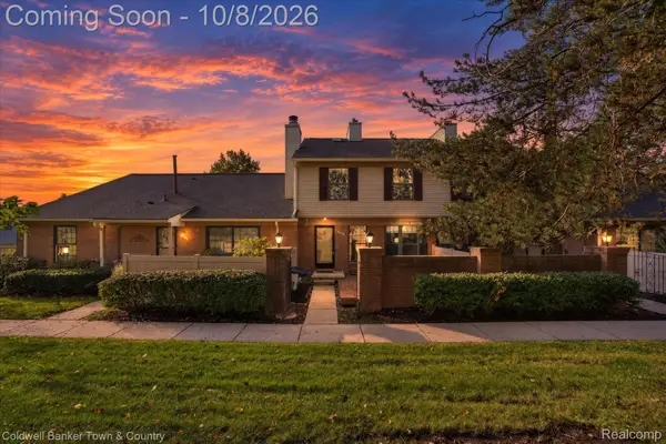 38804 Country Circle, FarmingtonHills, MI 48331