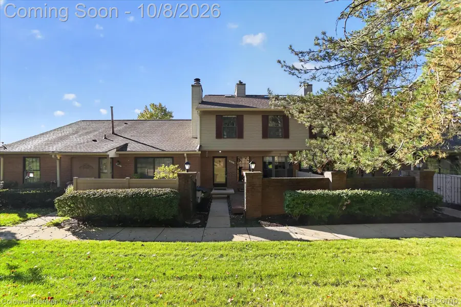 38804 Country Circle, Farmington Hills, MI 48331 - #3