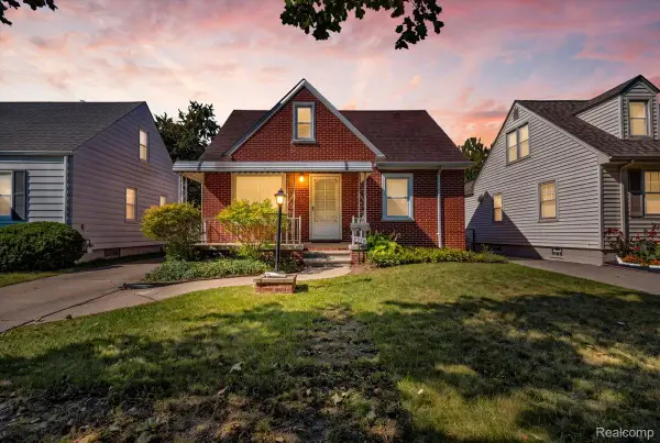 3330 Detroit Street, Dearborn, MI 48124
