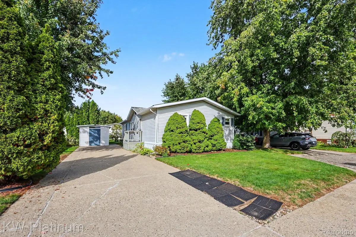 12371 Quail Ct Court, Shelby, MI 48315 - #1