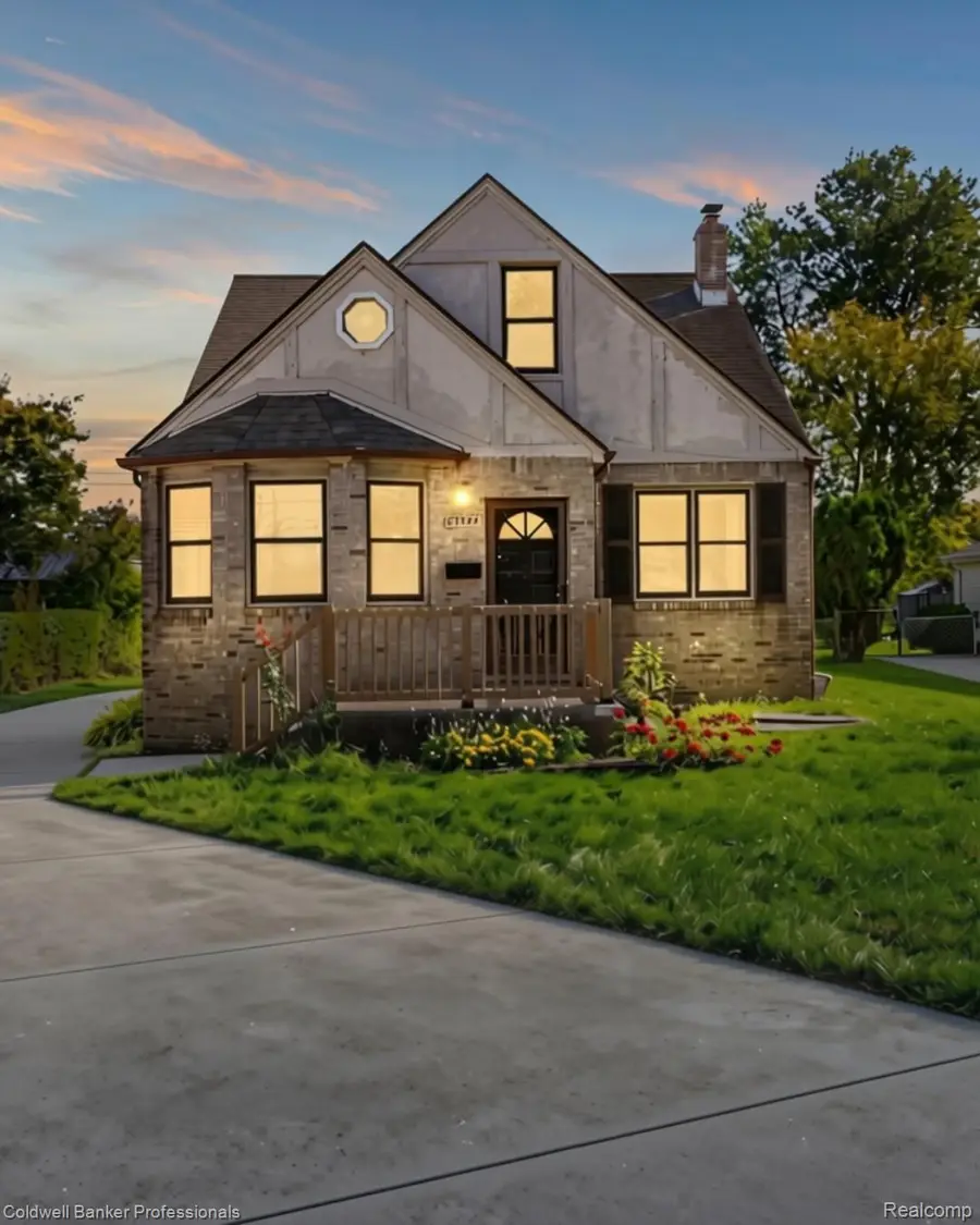 29344 Utica Road, Roseville, MI 48066 - #2