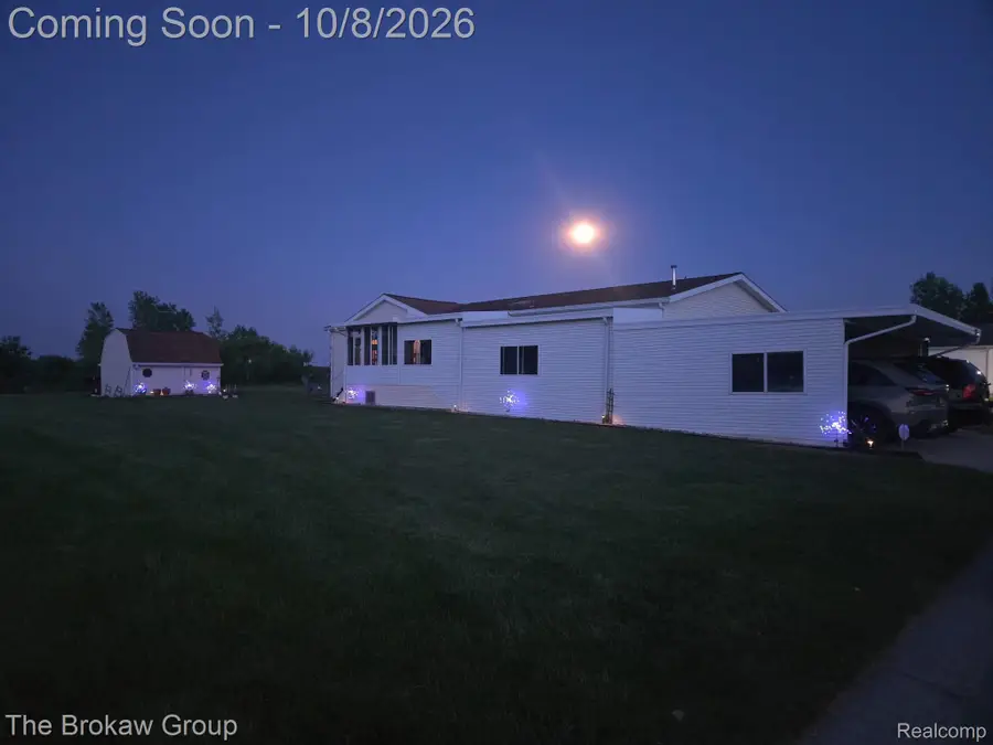 753 Hawick Circle, Mount Morris, MI 48458 - #2