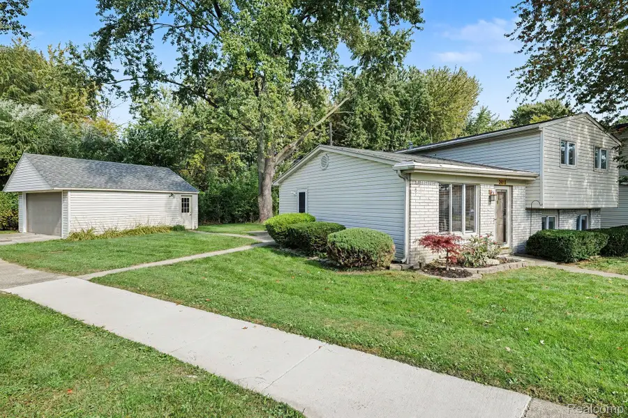 24615 Orchid Street, Harrison Township, MI 48045 - #2