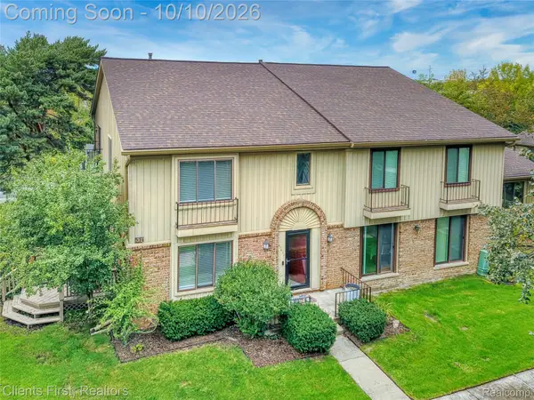41626 Bedford Drive Drive #123, Canton, MI 48187