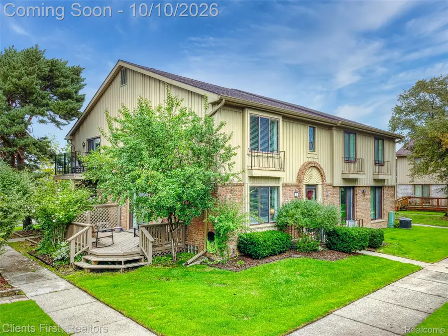 41626 Bedford Drive #123, Canton, MI 48187 - #2
