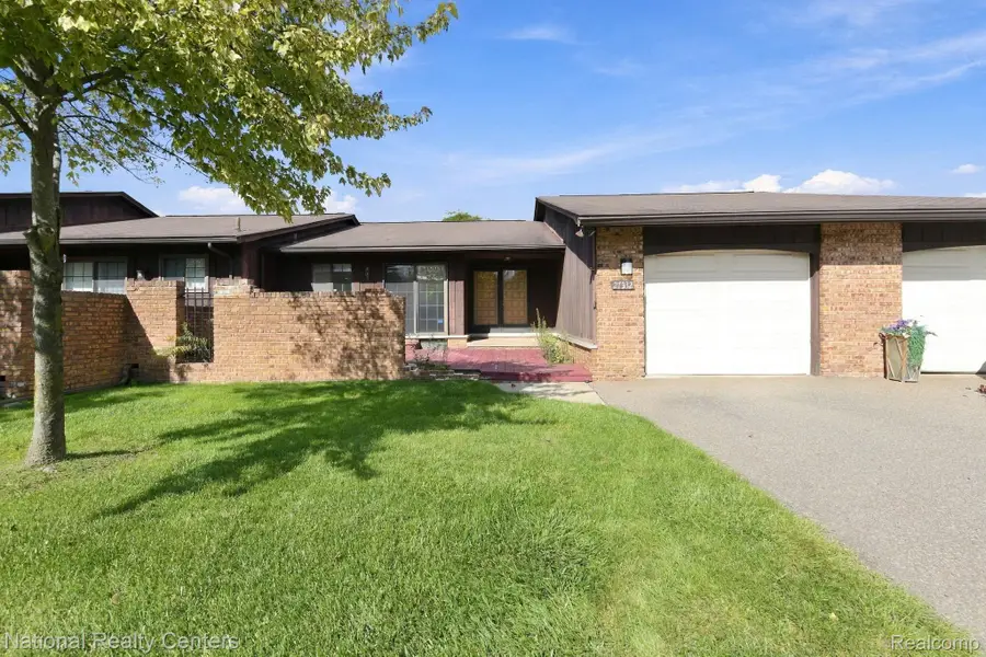 27332 Collingwood Drive, Southfield, MI 48033 - #2
