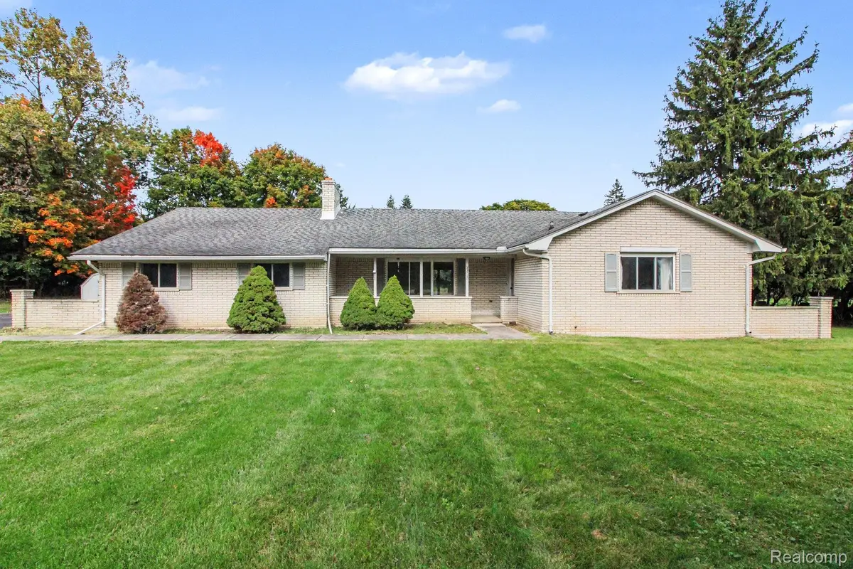 33722 Lyncroft Street, Farmington Hills, MI 48331 - #1