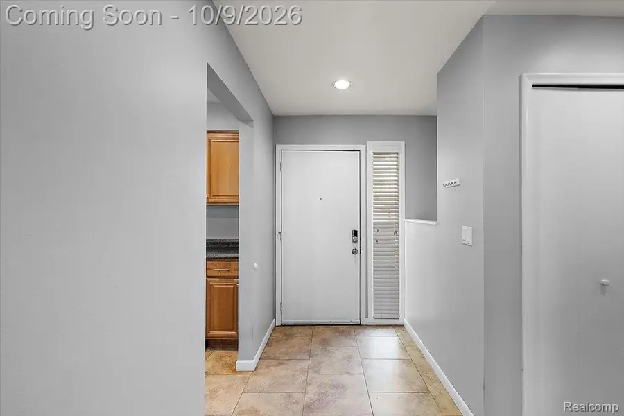 26533 Summerdale Drive, Southfield, MI 48033 - #3