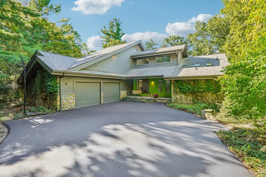 7389 Oak Forest Drive, Clarkston, MI 48346 - #3