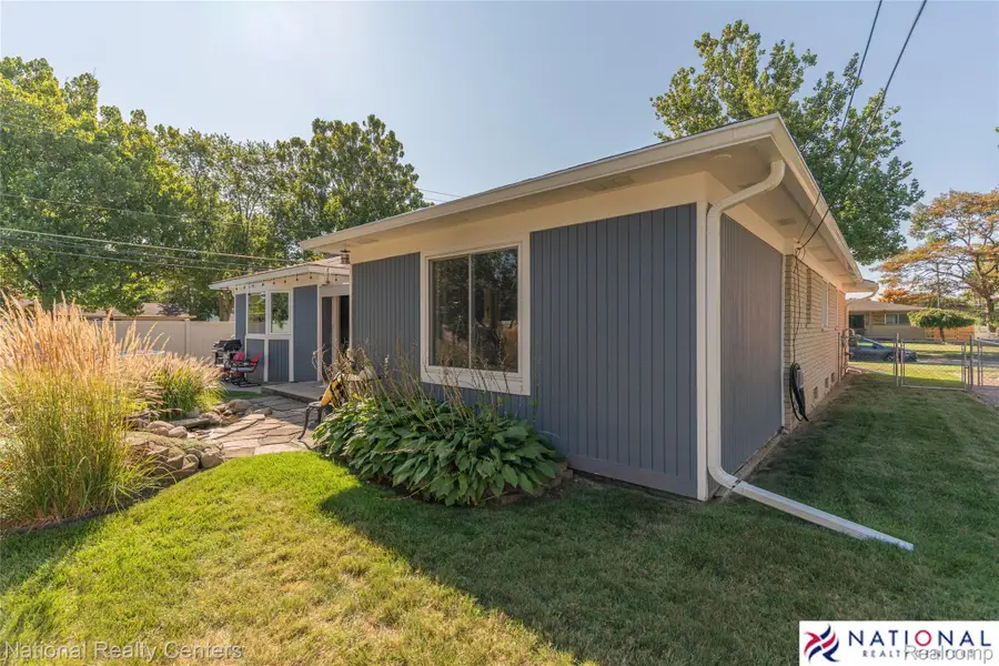 36408 Sherwood Street, Livonia, MI 48154 - #3