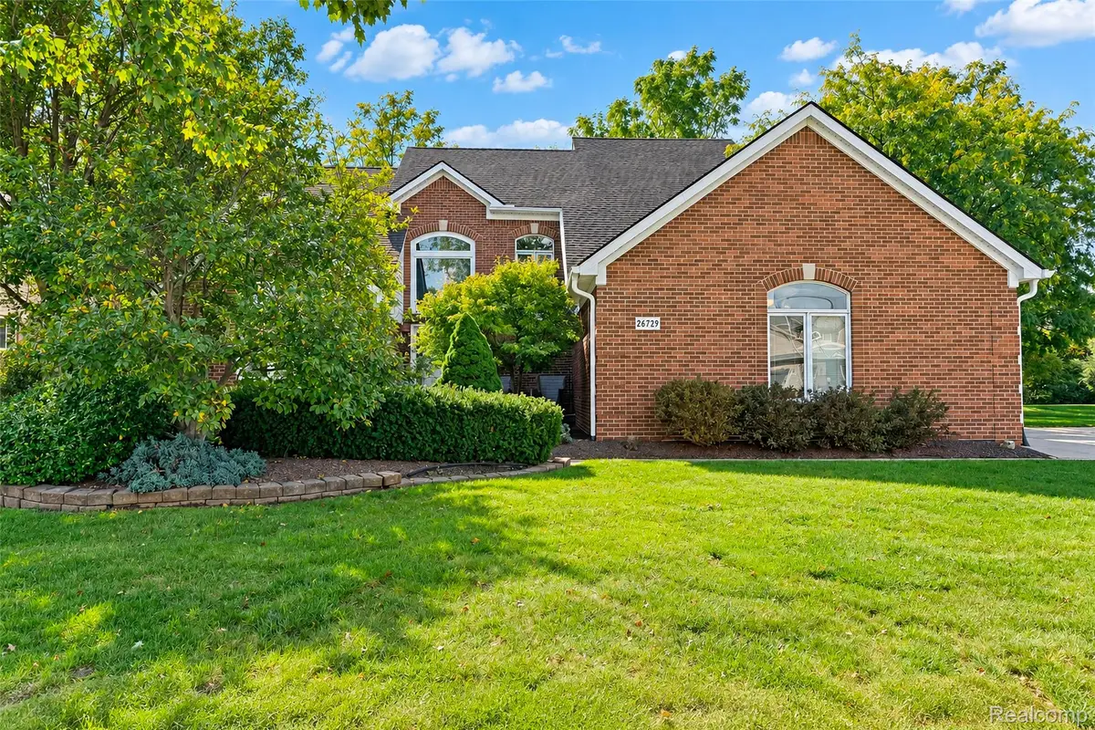 26729 Hawthorne Boulevard, Flat Rock, MI 48134 - #1