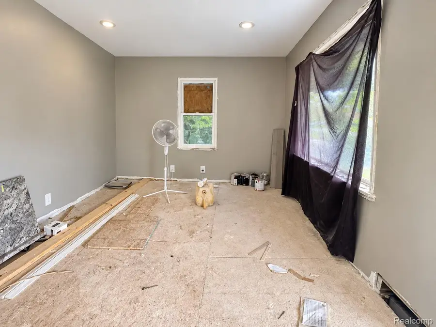 9900 Asbury Park, Detroit, MI 48227 - #2