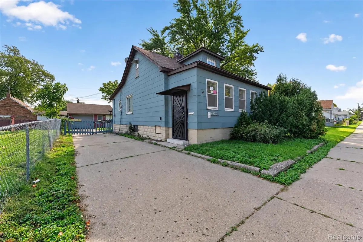 8282 Maxwell Avenue, Warren, MI 48089 - #1