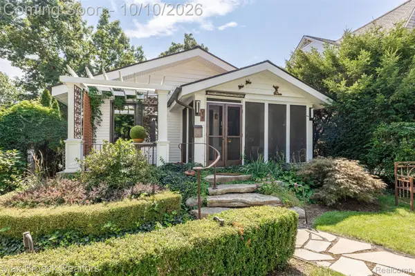 928 Oakland Avenue, Birmingham, MI 48009