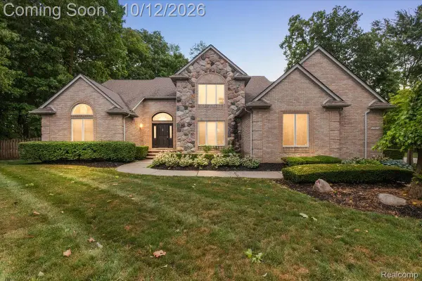 17840 Christine Boulevard N, ClintonTownship, MI 48038