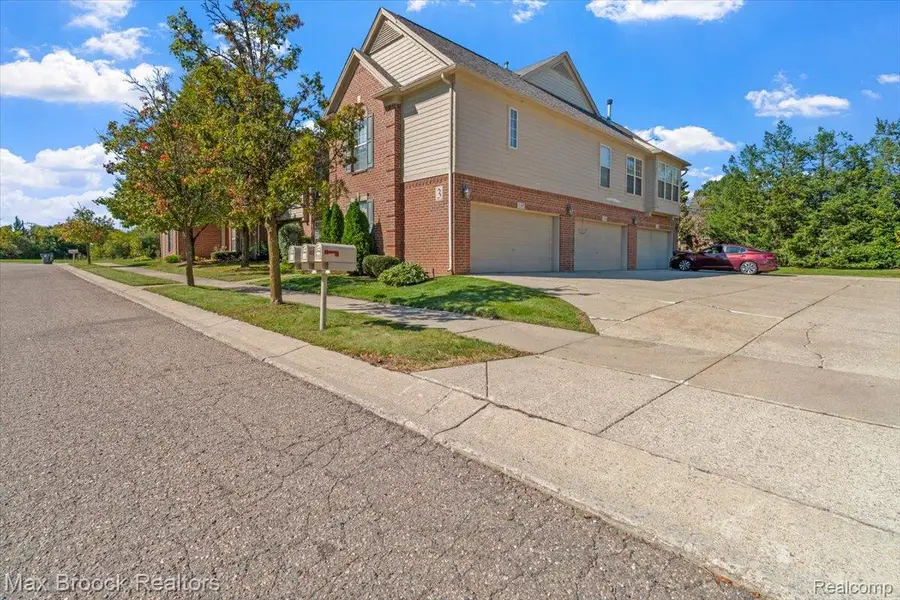 1151 Chestnut Street, Pontiac, MI 48342 - #2