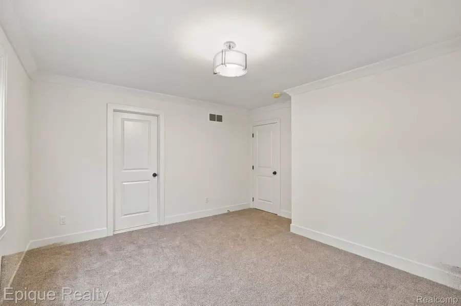 831 Goodale Avenue, Clawson, MI 48017 - #2