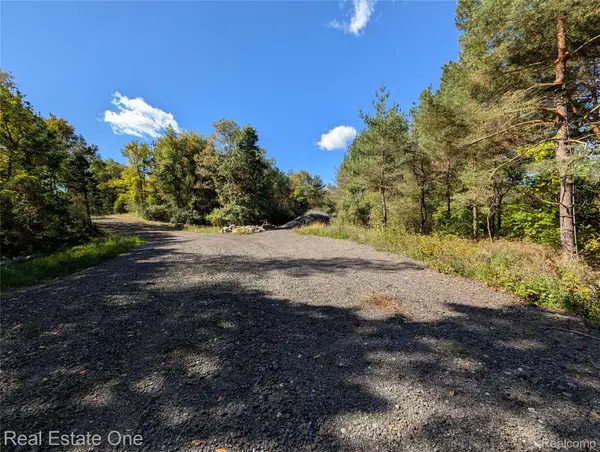 0 Clare Lane, WhiteLake, MI 48383