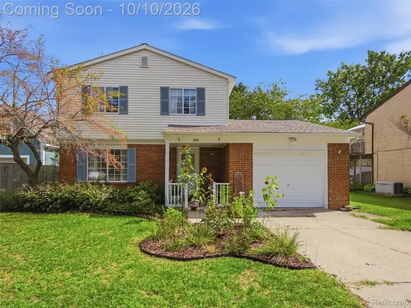 801 Meadowlark Lane, Howell, MI 48843