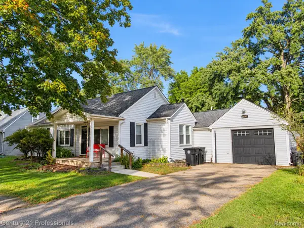20382 Beatrice Street, Livonia, MI 48152